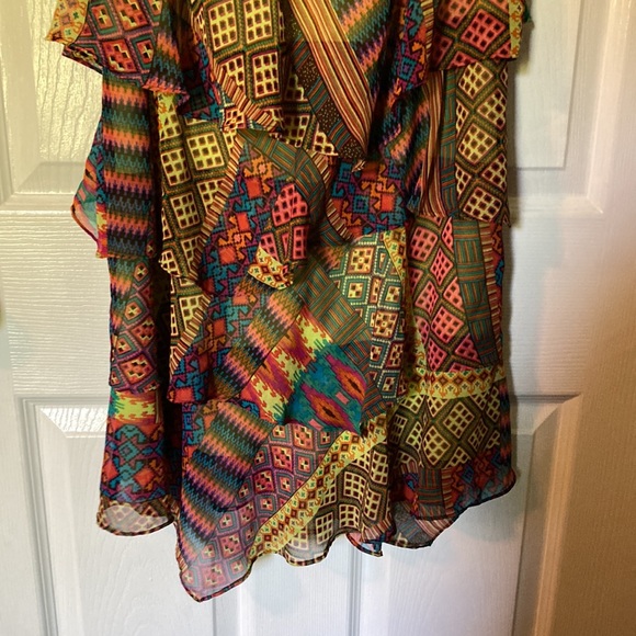 NWOT Signature by Robbie Bee Ruffled Top - Picture 4 of 7